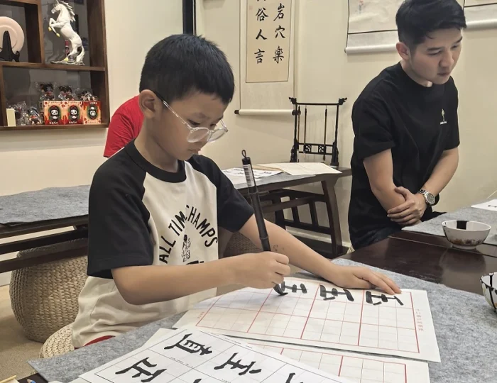chinese-calligraphy-class-hong-meng-academy Chinese calligraphy Classes at Hong Meng Academy in Singapore